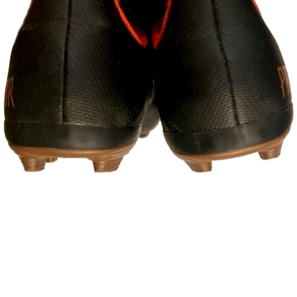 ADIDAS Flexible Ground Predator 18.4 (unisex-child) Soccer Cleats / Shoes - Picture 6 of 12